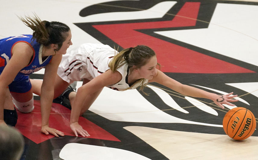 Lady Warriors make it close, fall late to North Pontotoc